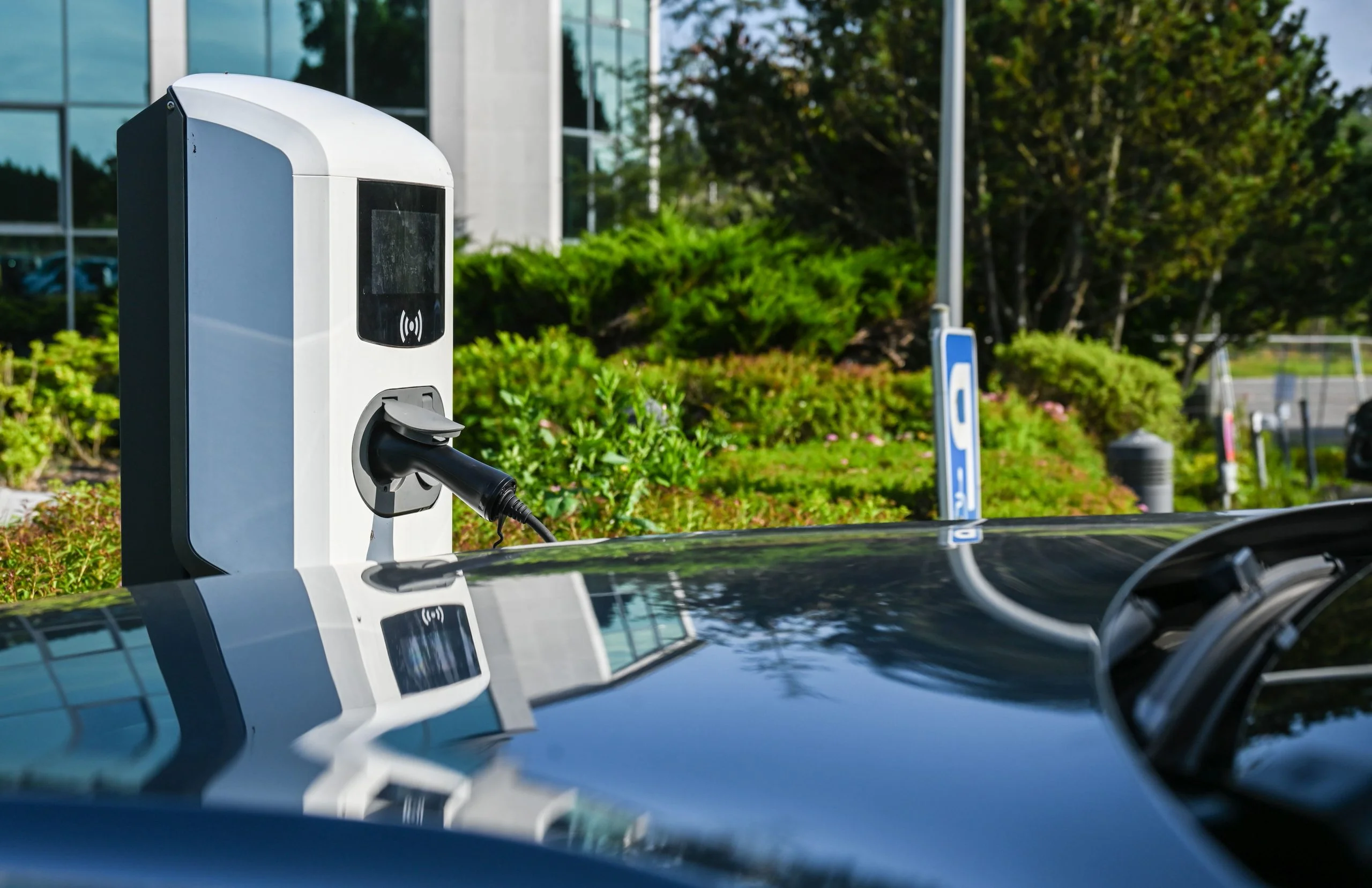 Installation bornes de recharge publiques entreprises